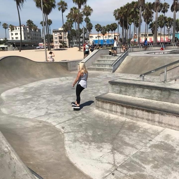 Meet your Posher, Hannah - Picture 1 of 1